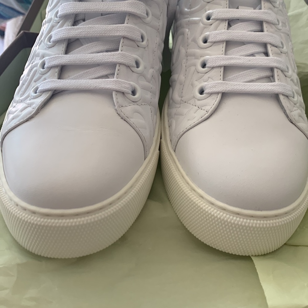 All white Burberry sneakers - Picture 10 of 13